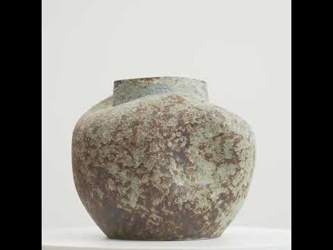 Kwami Vase - Rustic Vase (Pre-order)