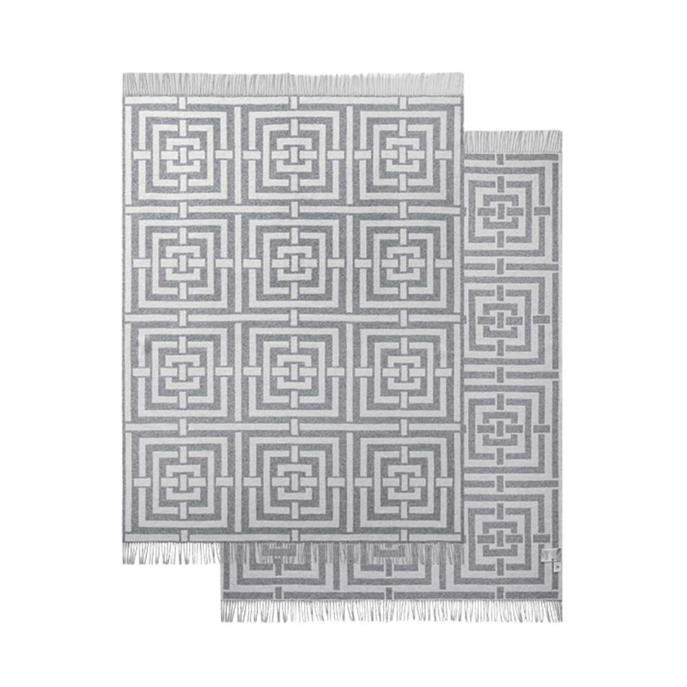 Gray Matrix Throw – Vertue