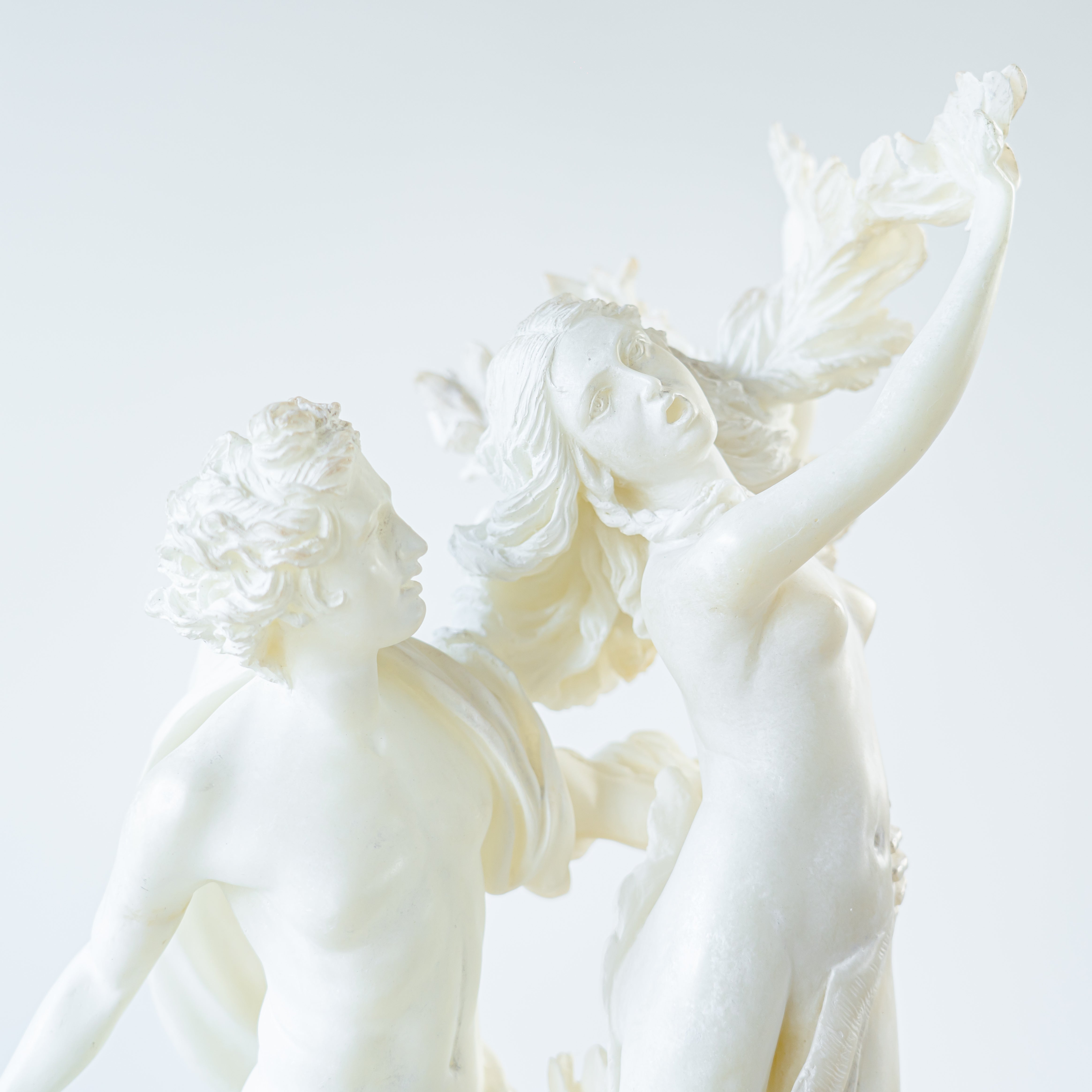 Apollo and Daphne Statue