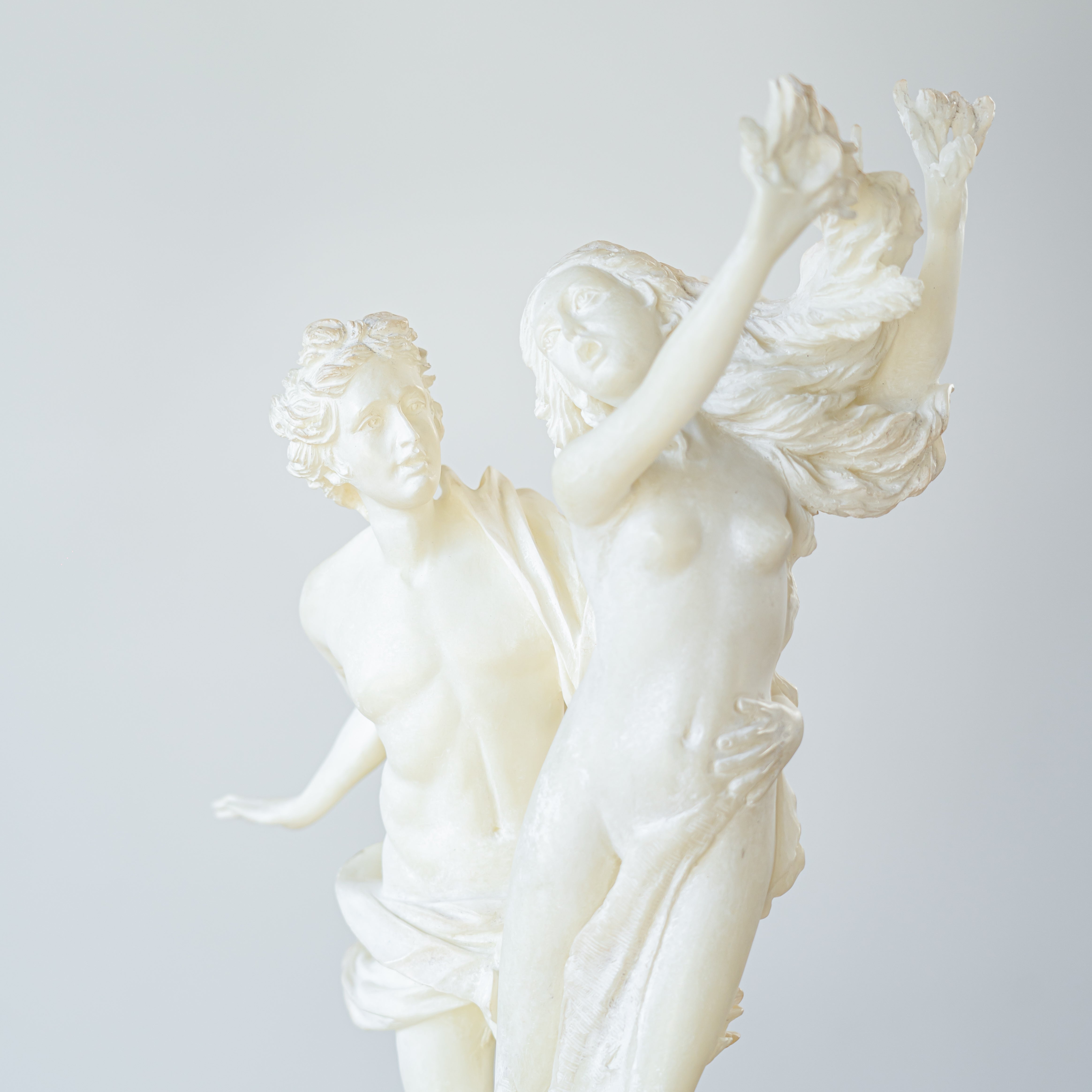 Apollo and Daphne Statue