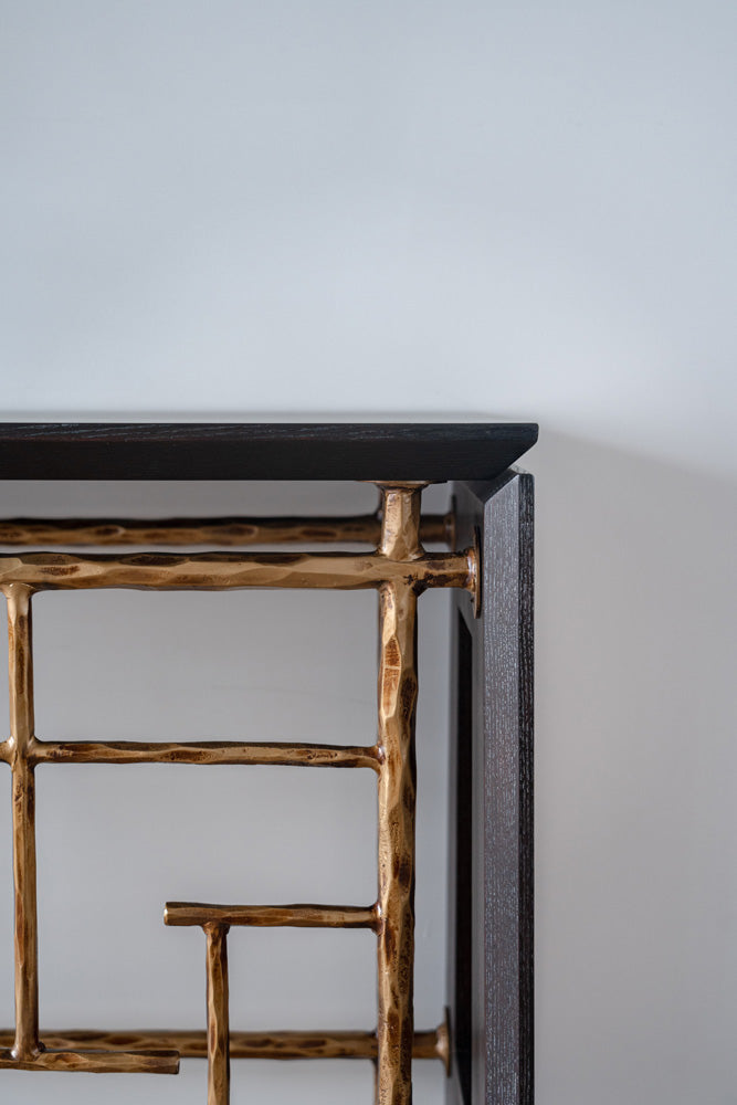 Ano Console Table