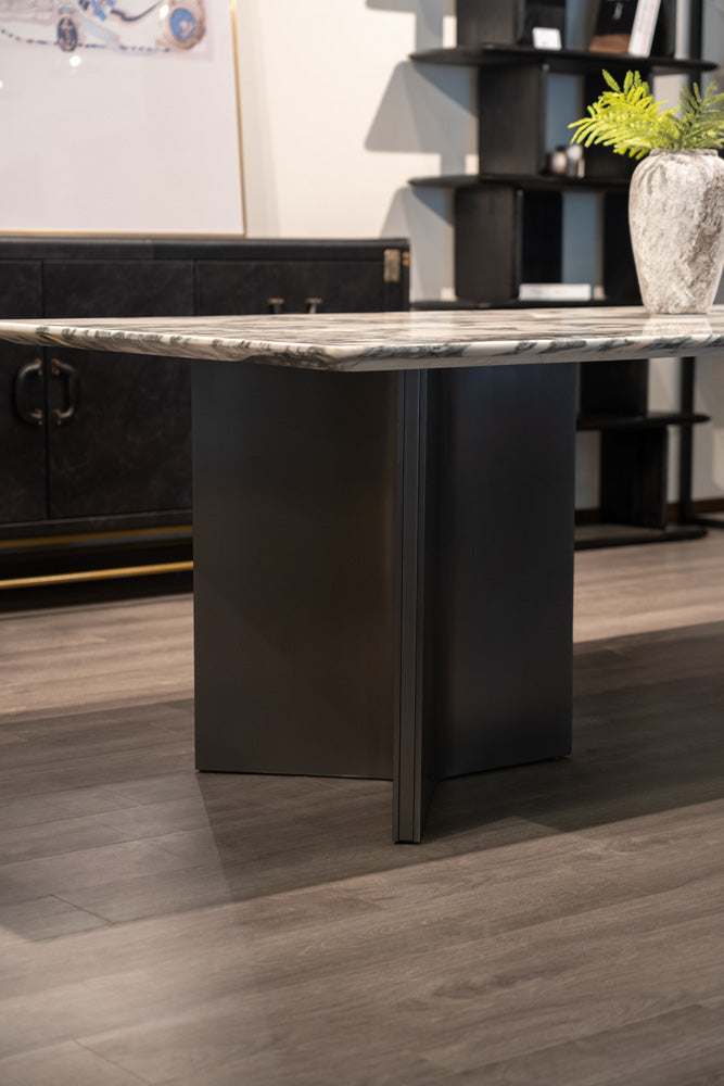 Motera Dining Table