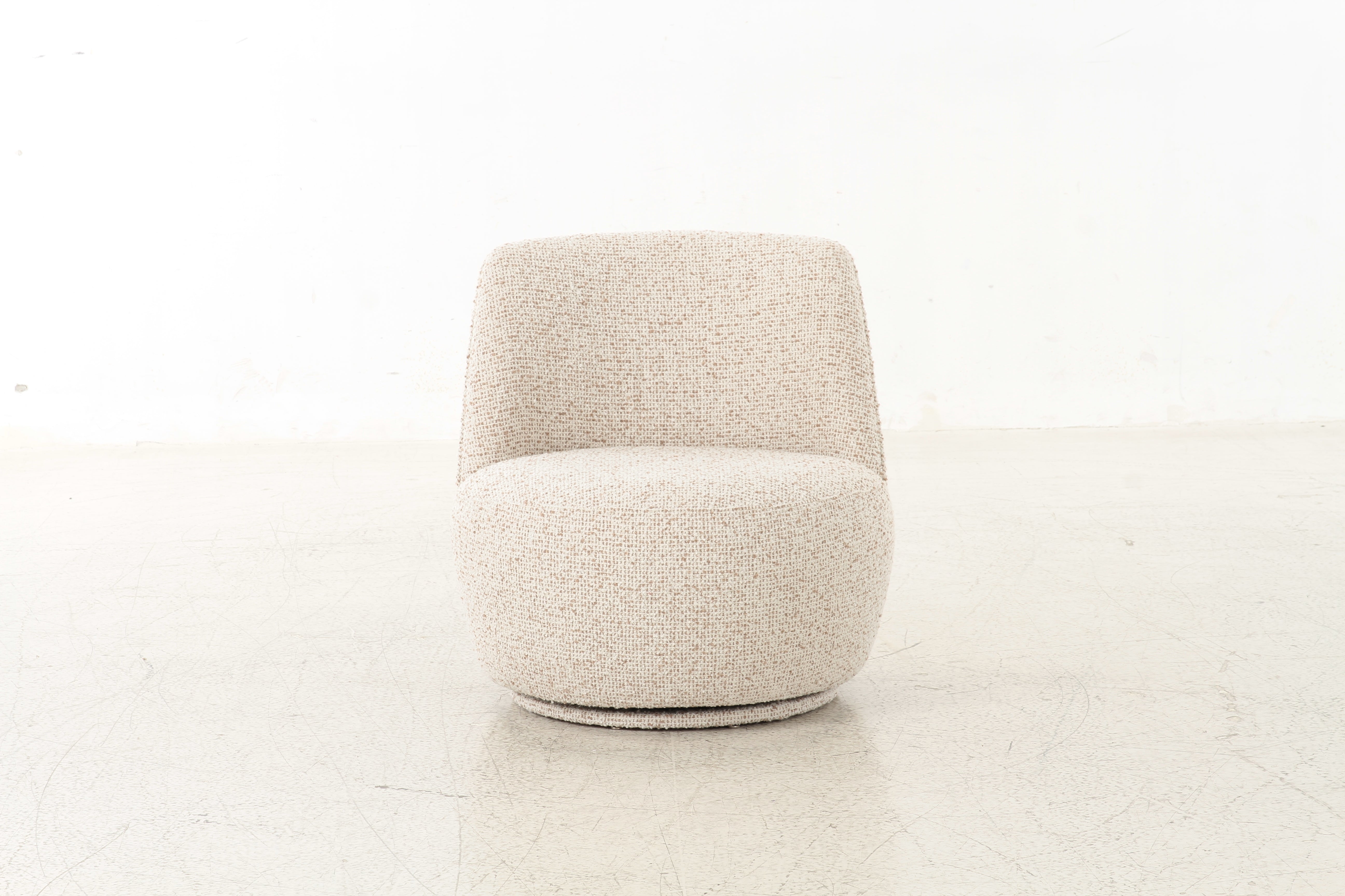 Lars Swivel Chair