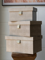 Stylish medium-sized PU leather storage box featuring a plush velvet interior, ideal for storing accessories or everyday essentials on a vanity, dresser, or shelf.